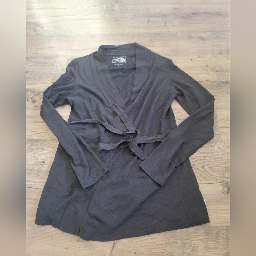 The North Face Cardigan wrap size small
